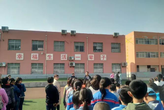 二道湾子中心小学阅读区