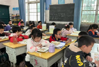 七江中心小学阅读区