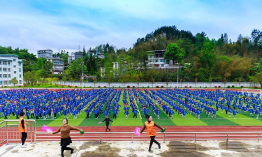 咸丰县高乐山镇白水初级中学阅读区