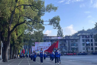 咸丰县朝阳寺镇民族初级中学阅读区