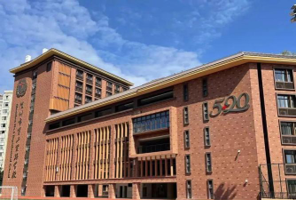 深圳市南山区第二实验学校阅读区