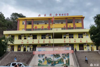 北山乡中心小学阅读区
