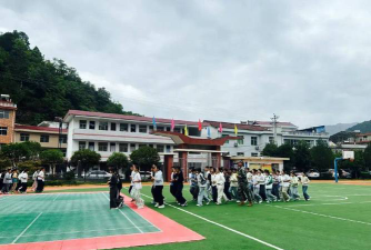 镇安县回龙镇初级中学阅读区