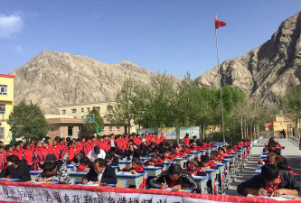 克孜勒陶乡学校阅读区
