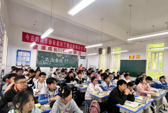 柞水县蔡玉窑中学阅读区