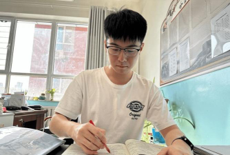 阿合奇县哈拉布拉克中学阅读区