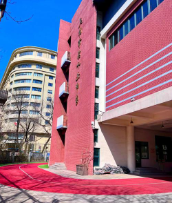 长沙市第十九中学阅读区