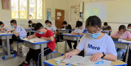 湖北省通城县第一高级中学阅读区