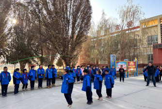 阿合奇县哈拉奇乡中学阅读区