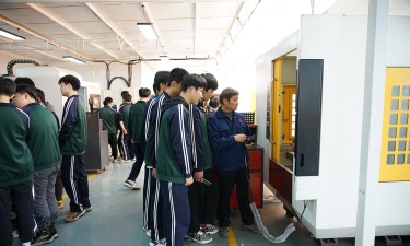 宁波技工学校阅读区