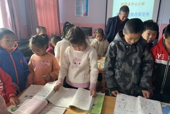 炮梁中心小学阅读区