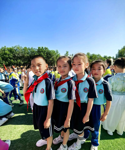 察县第四小学阅读区