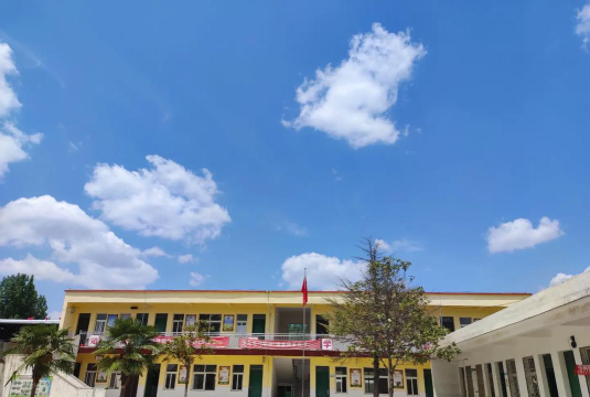 赵庄小学阅读区
