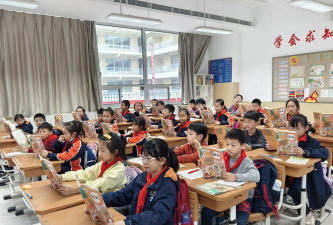 苏基镇苏西小学阅读区