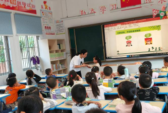 河东区靶当村小学阅读区
