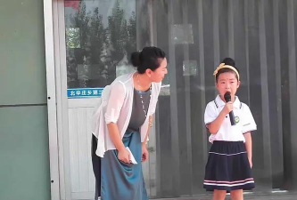 河北省任丘市北辛庄乡第三中心小学阅读区