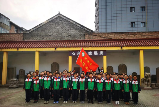 河津市第二实验小学阅读区