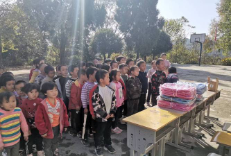 刘家塔小学阅读区