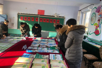 武清区黄花店镇八里桥小学阅读区