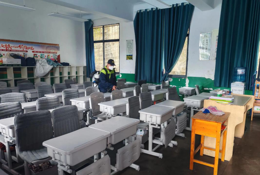 安龙县龙广镇第三中学阅读区