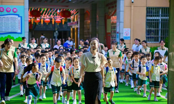 江阴市澄江镇环南路小学幼儿园阅读区