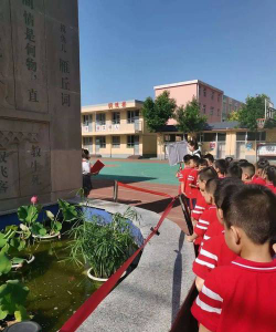 河北省廊坊市霸州市城区办北关小学阅读区