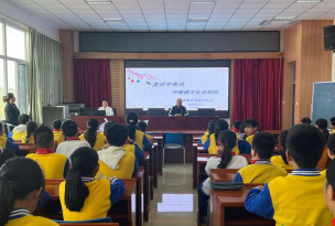 北京市顺义区沿河中心小学校阅读区