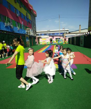 小天使双语艺术幼儿园阅读区