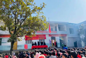 水浸坪乡中心小学阅读区