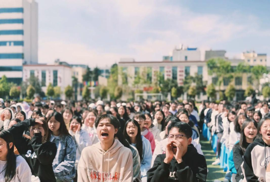 化联中学阅读区