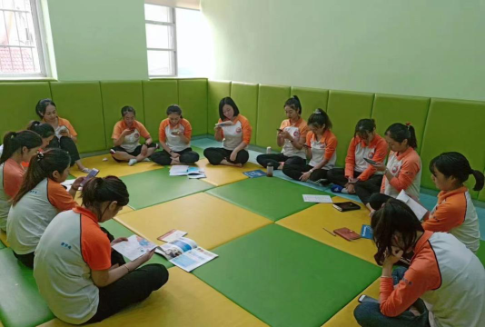 龅牙兔儿童情商乐园阅读区