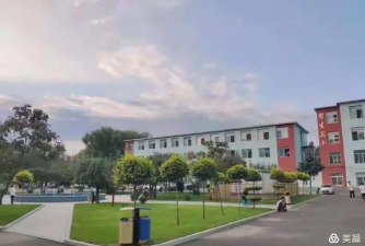 铁岭市信息工程学校阅读区