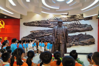 沈阳市商贸学校阅读区