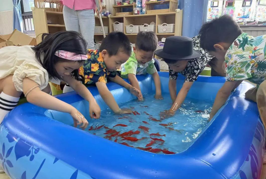 童年幼儿园阅读区