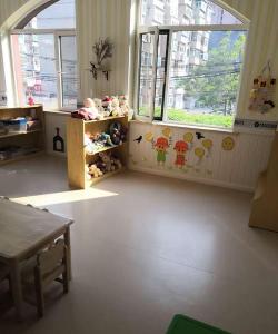 辽阳春艺幼儿园阅读区