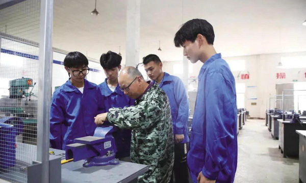 射阳县沿海中等专业学校阅读区