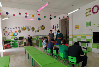 瓦房店市老虎屯满族镇小四川幼儿园阅读区