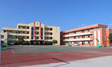 长堰中学阅读区