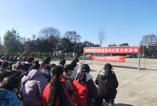 华县高塘中学阅读区