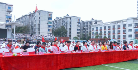 金鹗小学阅读区
