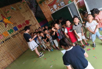 长春市二道区神童幼儿园阅读区