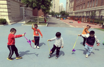 东丰县春华幼儿园阅读区