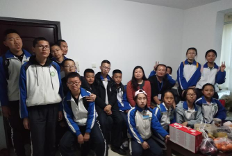 农十三师柳树泉农场中心小学阅读区