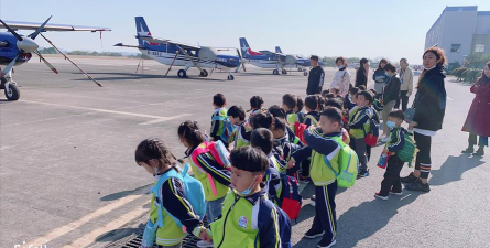 机场幼儿园阅读区
