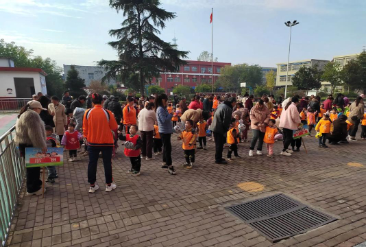 阿鲁科尔沁旗天山实验幼儿园阅读区