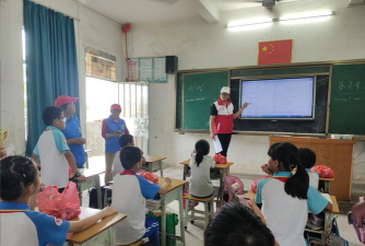 怀集县梁村镇沙田小学阅读区