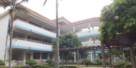 东莞市寮步镇岭厦幼儿园阅读区