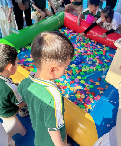 沽源县平定堡镇进银幼儿园阅读区
