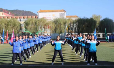 黄龙县中学阅读区