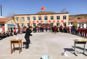蔚县草沟堡乡幼儿班阅读区